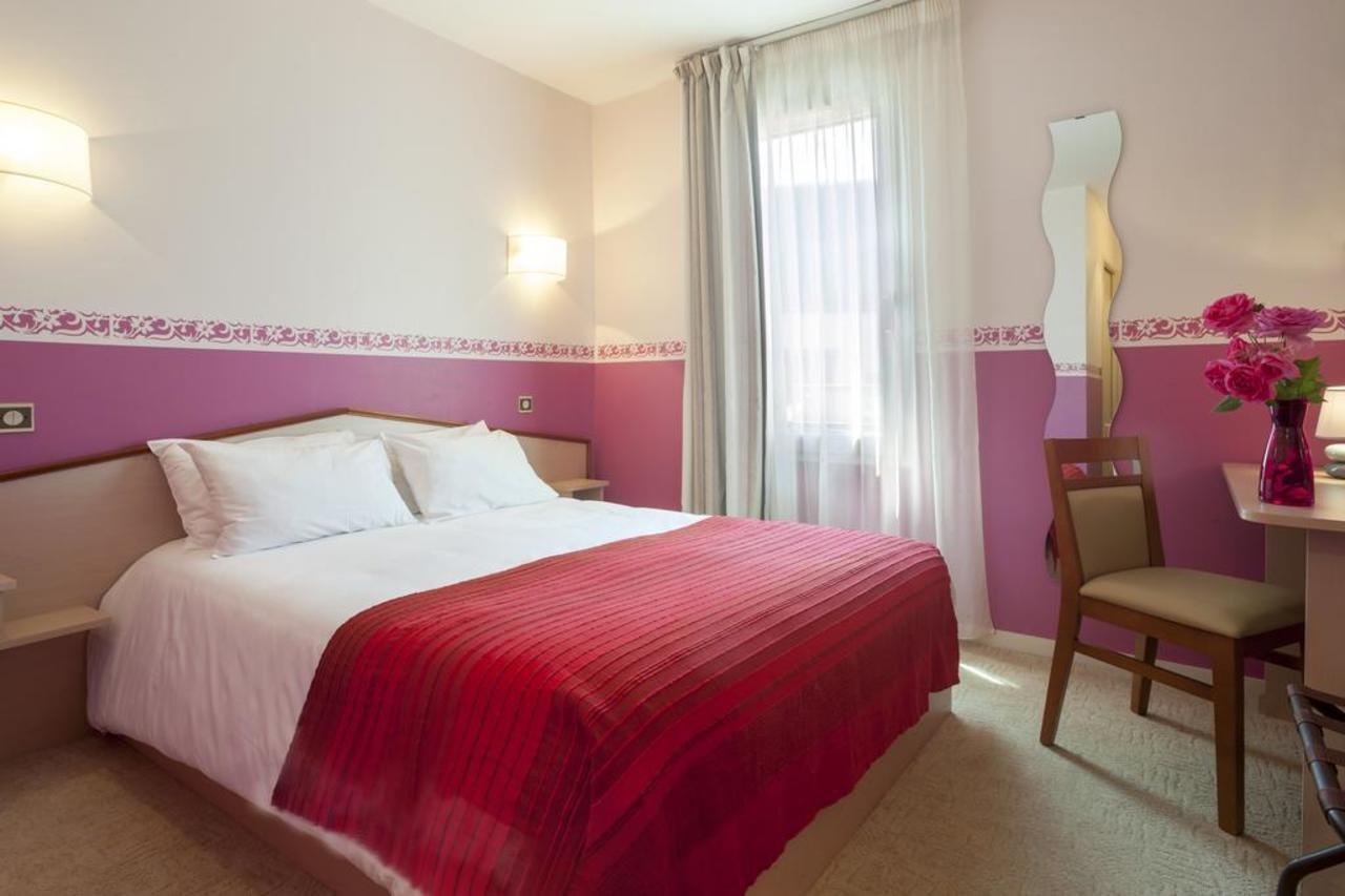 Brit Hotel Le Lion D'Or Chinon Zewnętrze zdjęcie