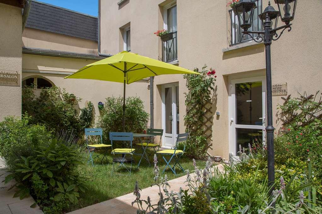 Brit Hotel Le Lion D'Or Chinon Zewnętrze zdjęcie