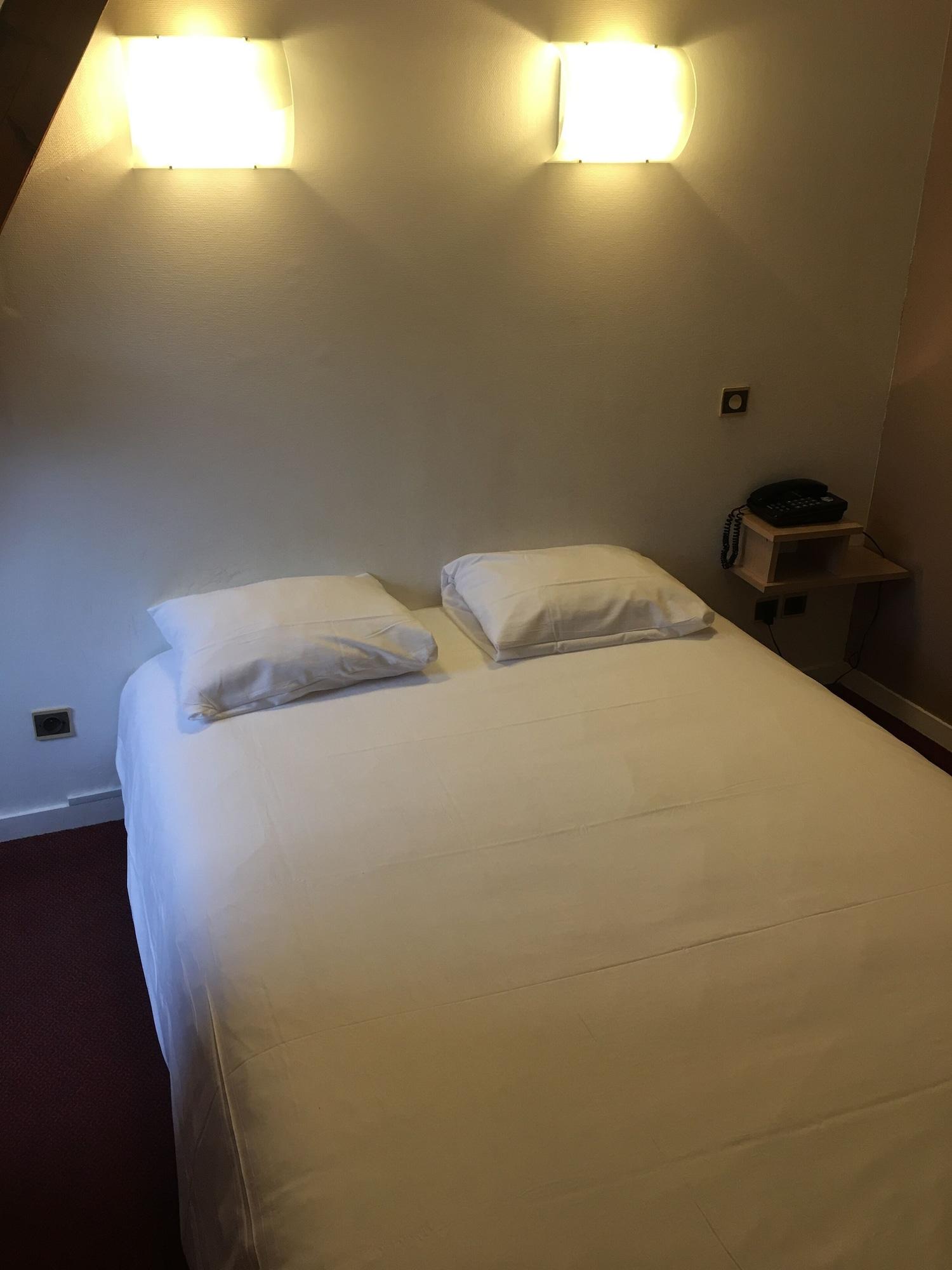 Brit Hotel Le Lion D'Or Chinon Zewnętrze zdjęcie