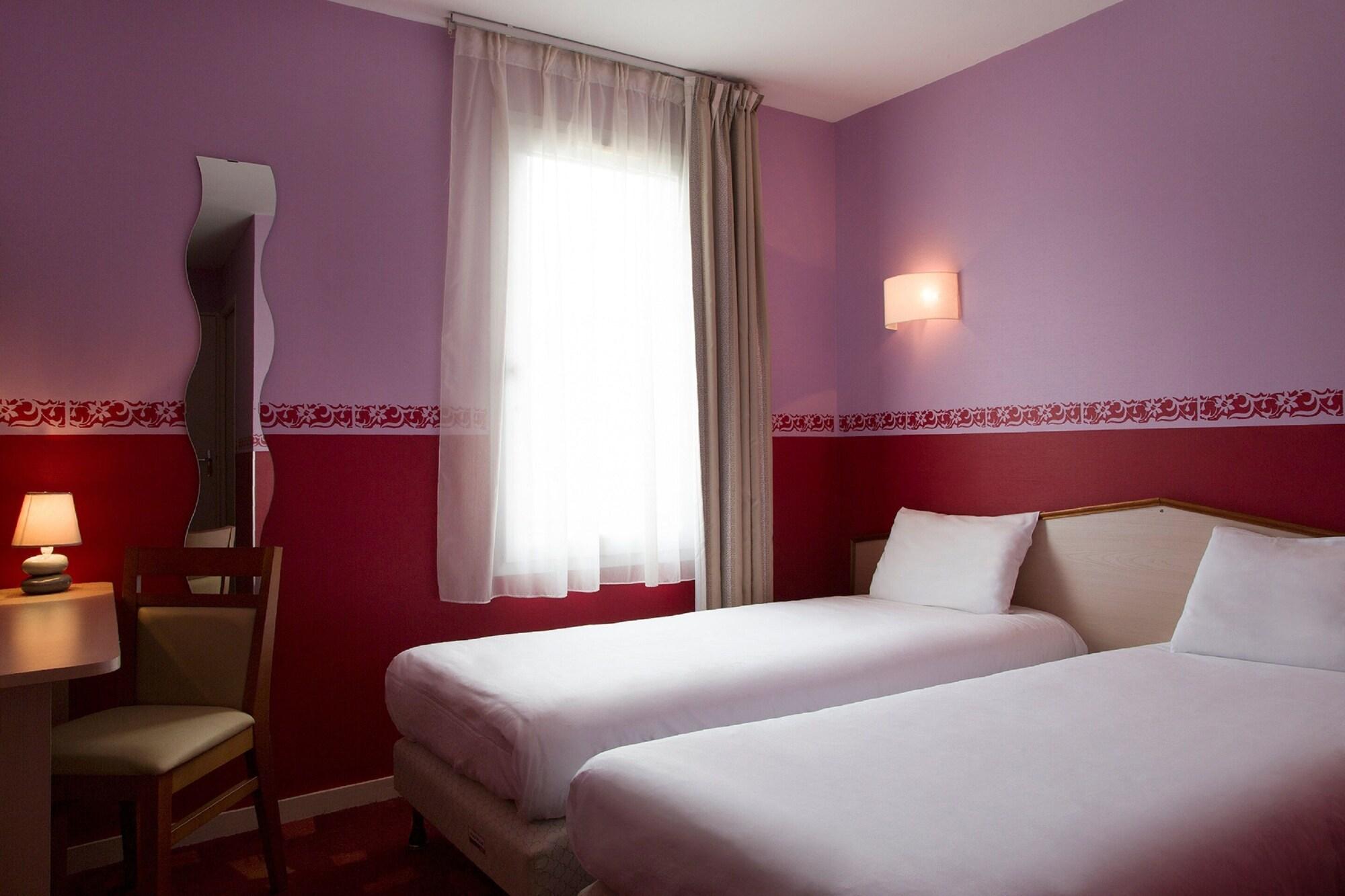 Brit Hotel Le Lion D'Or Chinon Zewnętrze zdjęcie