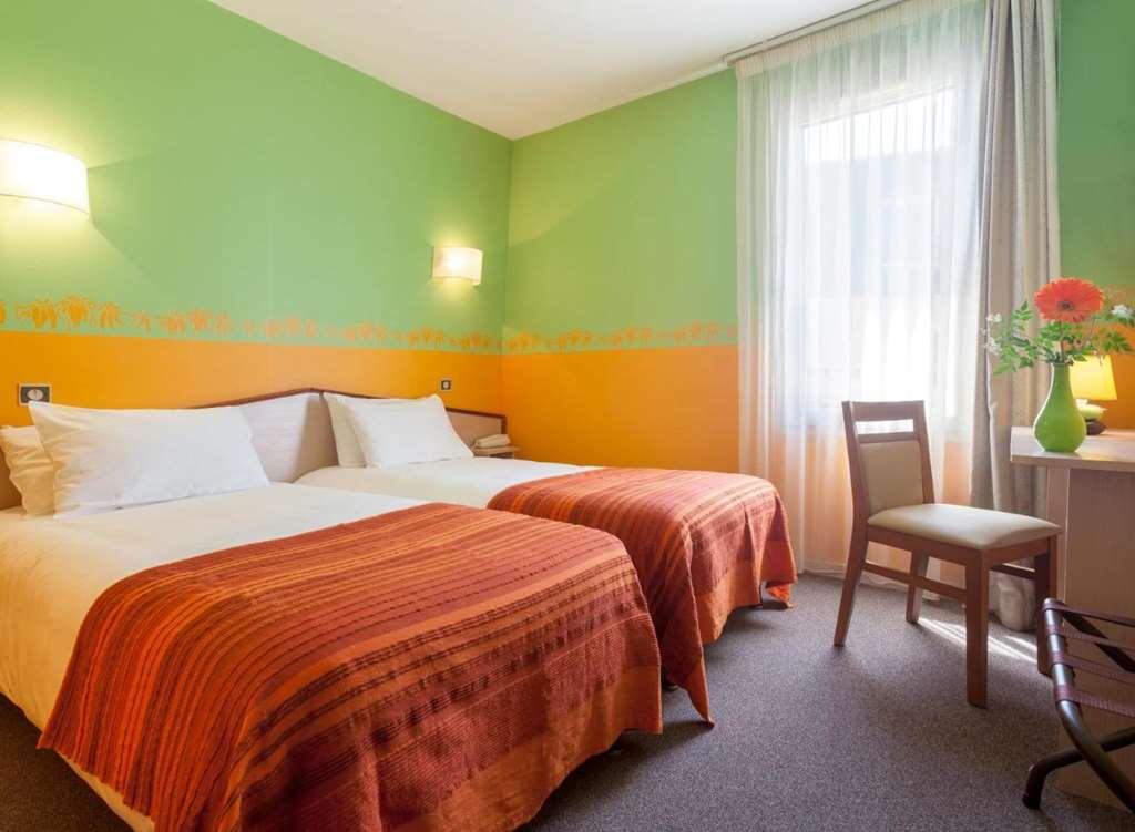Brit Hotel Le Lion D'Or Chinon Pokój zdjęcie
